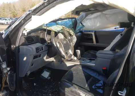 2013 Toyota 4Runner Sr5 z USA, uszkodzony, nr VIN JTEBU5JR4D5137485